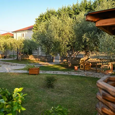 Airport Comfort Nest Alloggio in famiglia Kamez